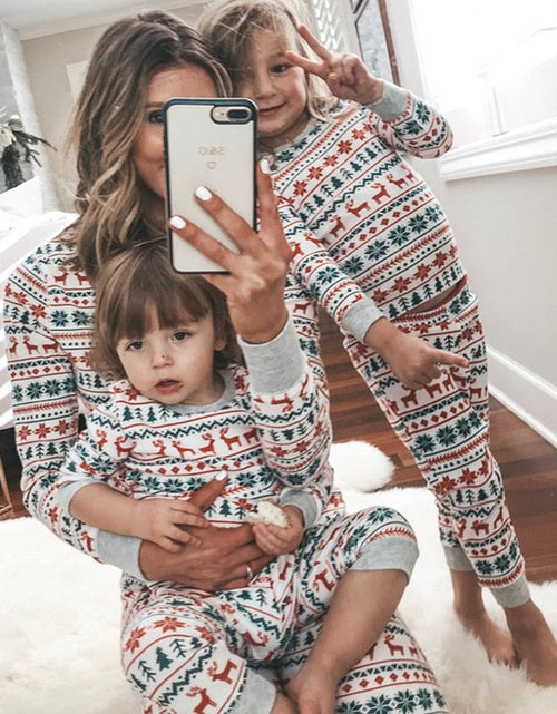 Load image into Gallery viewer, Family Matching Christmas Pajamas Set
